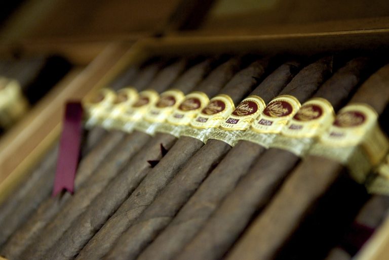 Los beneficios de conservar tu tabaco en un humidor