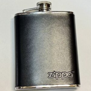 Licorera/Petaca Zippo Piel Negro
